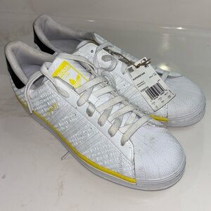 NWT Men’s Adidas superstar size 12